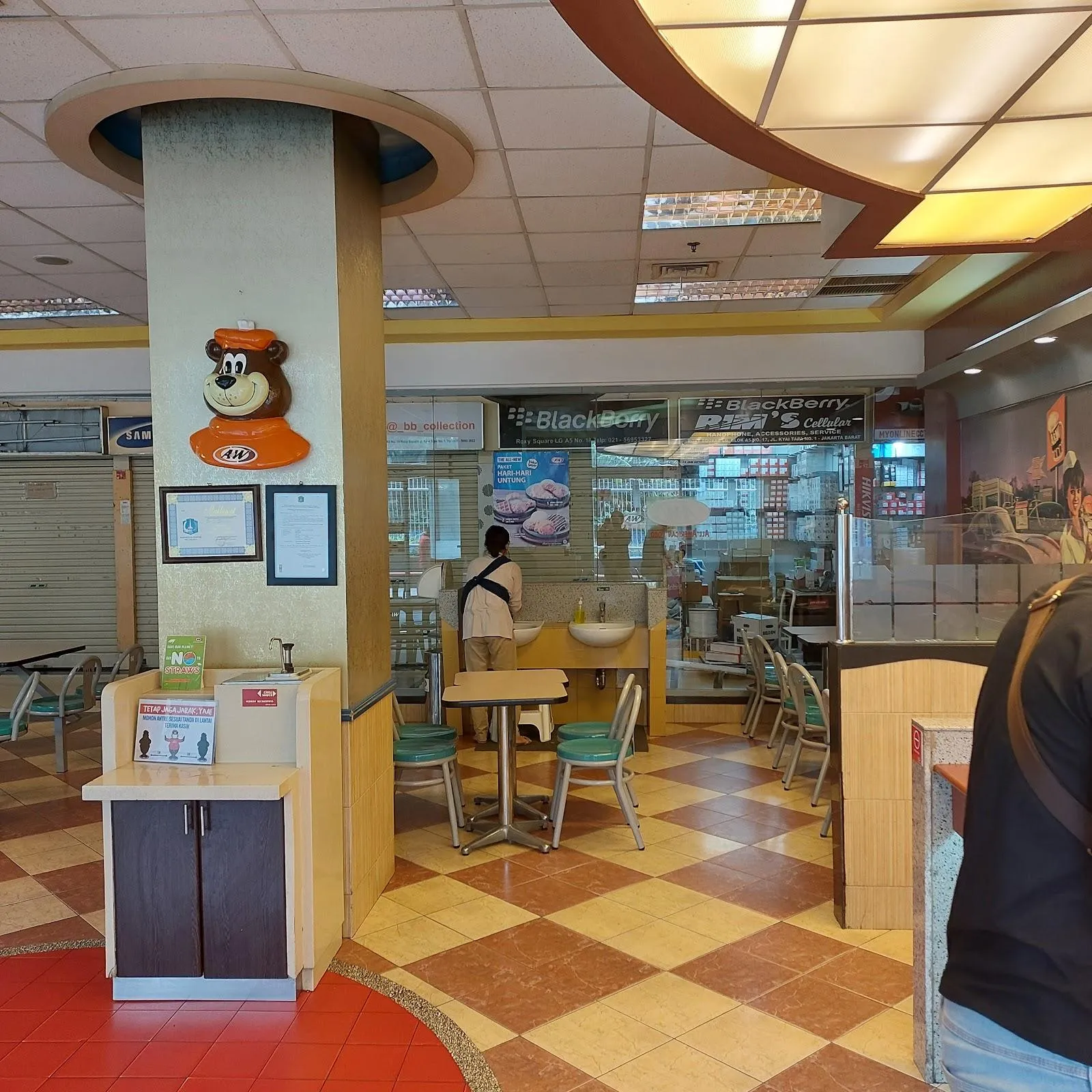 A&W Restoran - Roxy Square