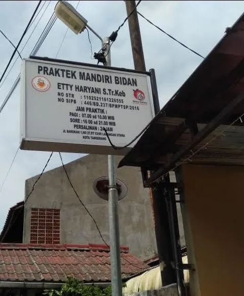 Bidan Etty Haryani