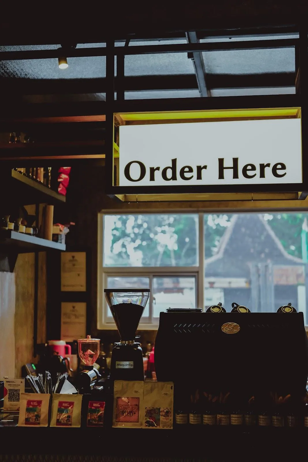 District 9 Coffee & Space