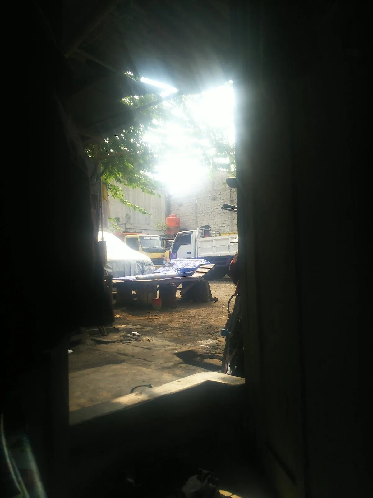 Gudang Aspal Serengseng