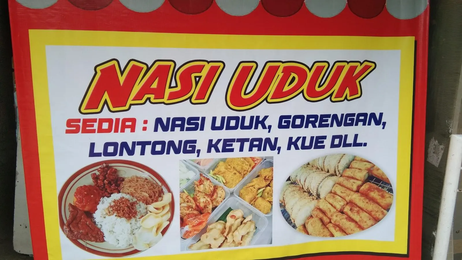 Nasi uduk samping mushola