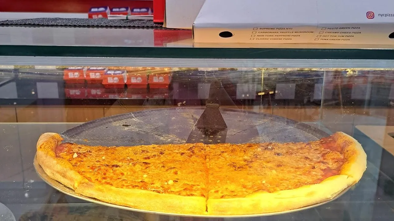 NYC PIZZA GAJAH MADA