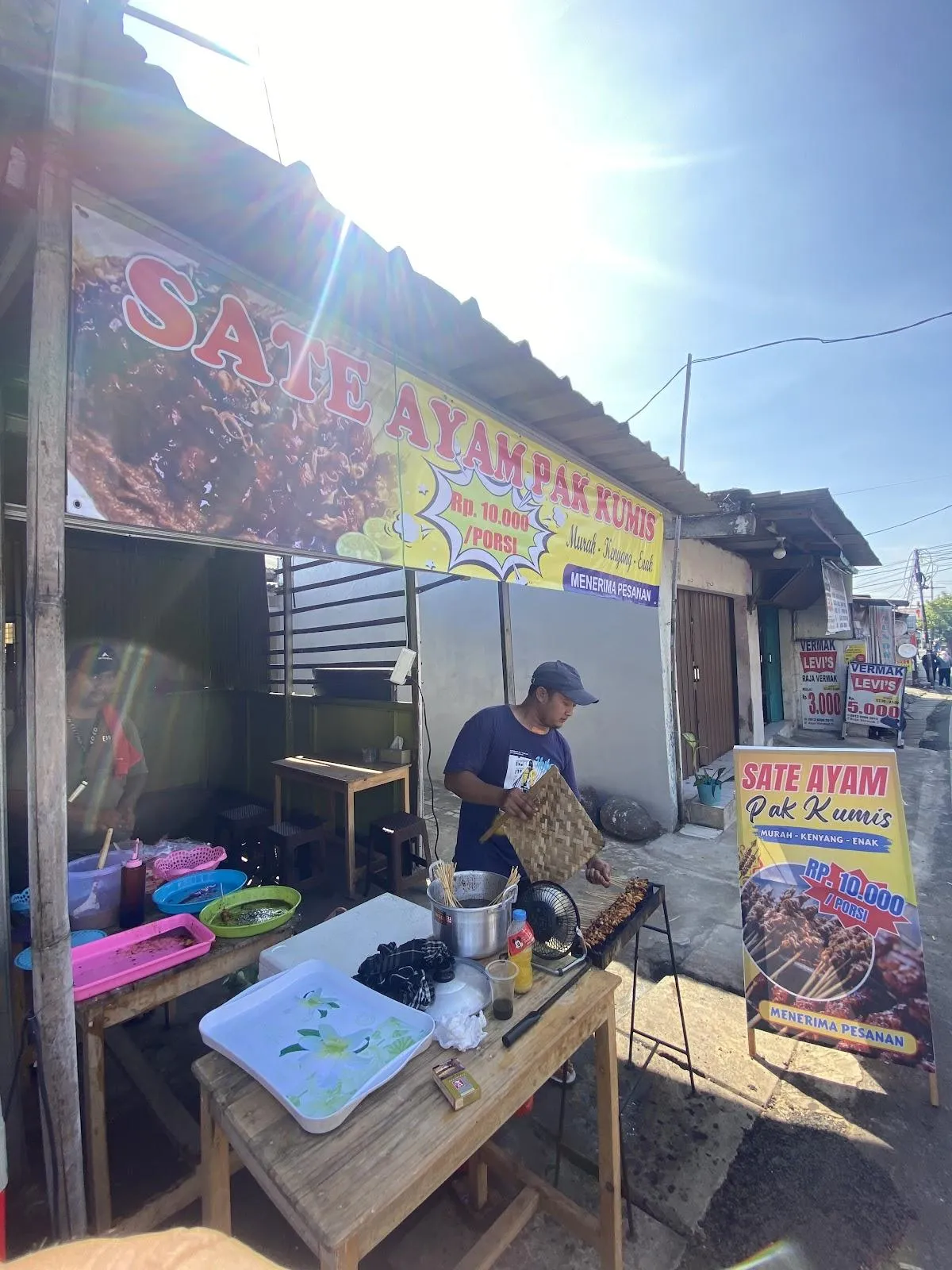 Sate ayam pak kumis