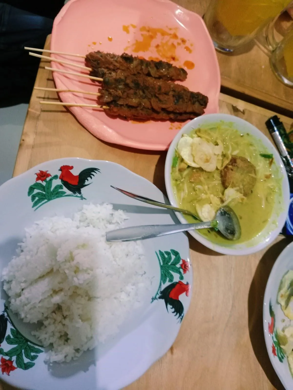 Soto medan dini