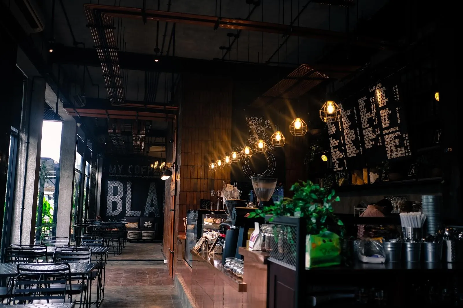 Tuttonero Coffee and Eat