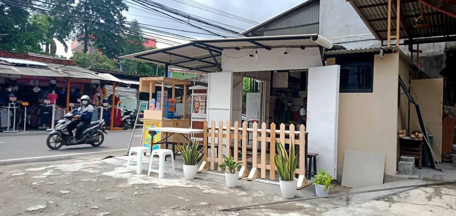 Warung Mie Ayam Langganan