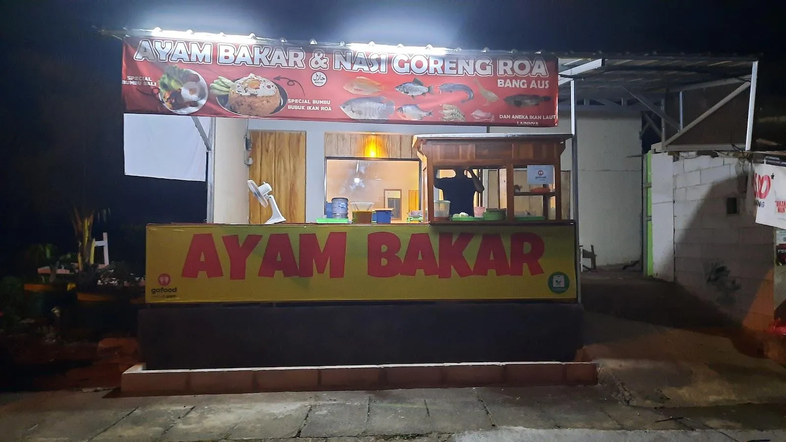 Ayam bakar & Nasi Goreng roa Bang Aus