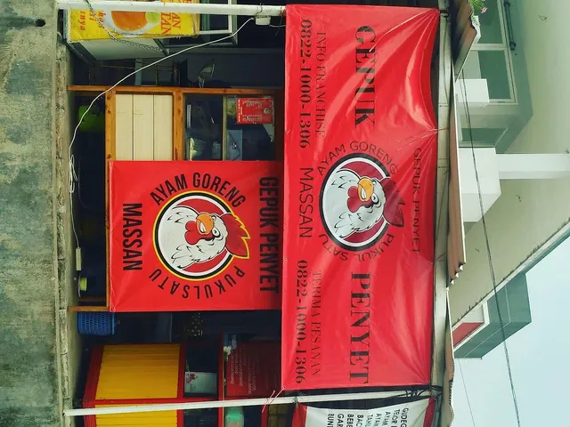 Ayam Goreng Pukul Satu