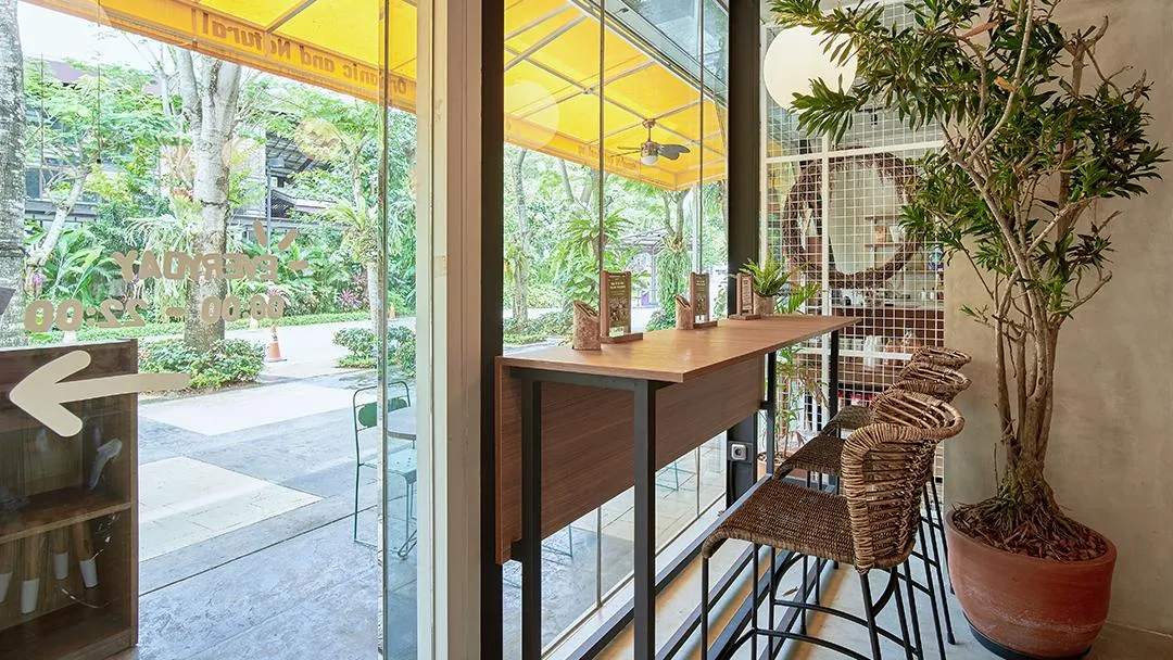 Burgreens The Breeze - Healthy Plant-Based Eatery