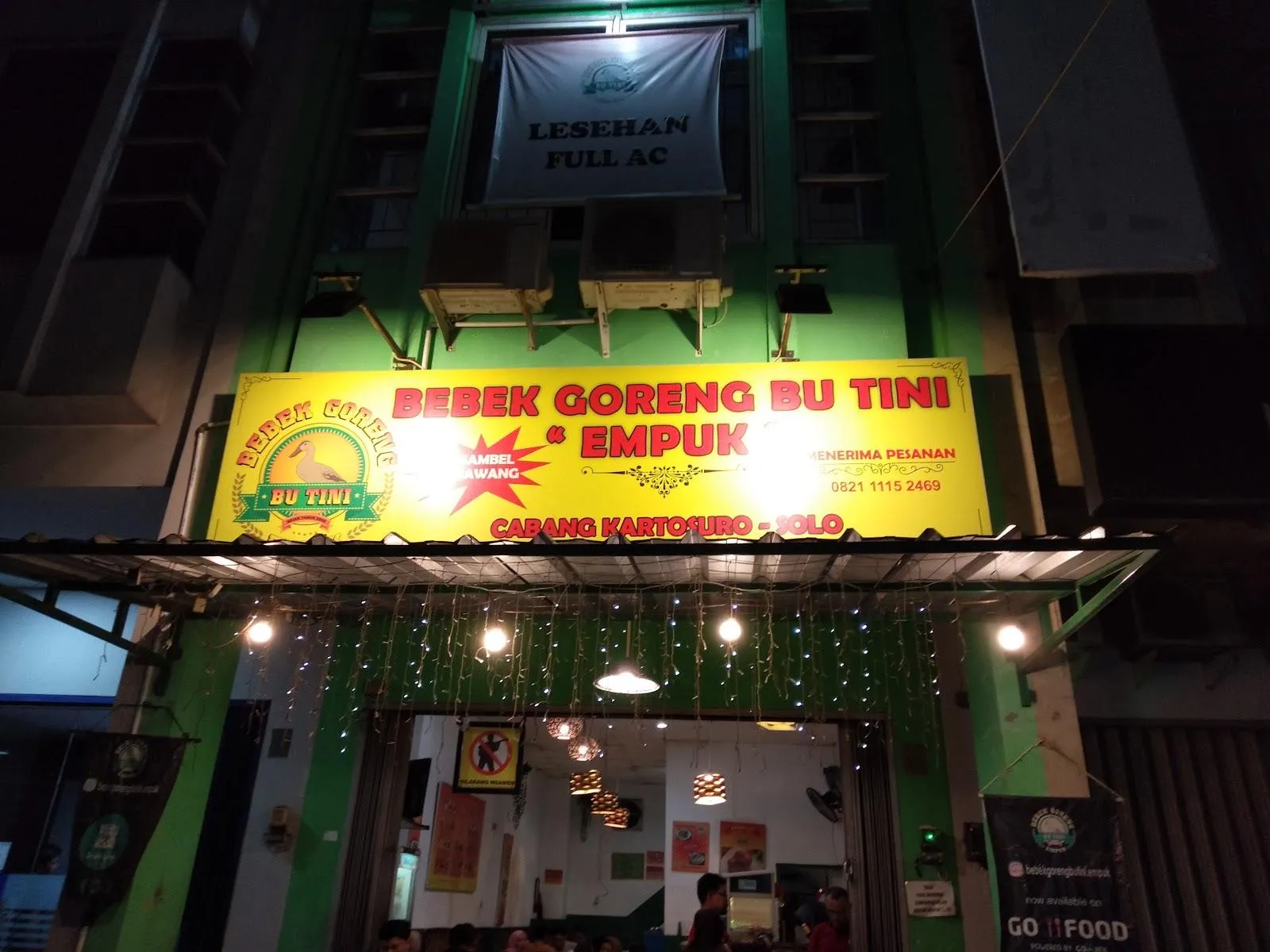 Bebek Goreng Bu Tini Empuk