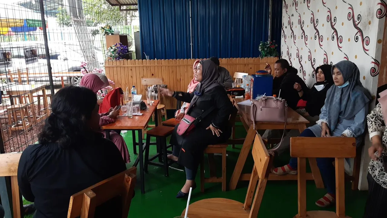 CAFE BAKUL LIWET