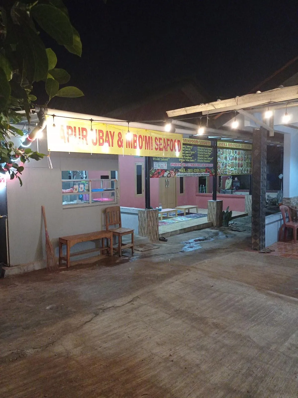Dapur Ubay Seafood & Mbo'Mi seafood, LEGUTI