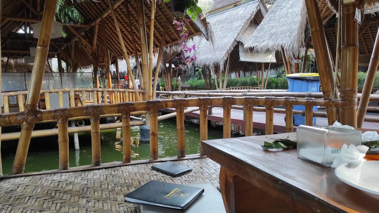 Gubug Makan Mang Engking The Breeze BSD City
