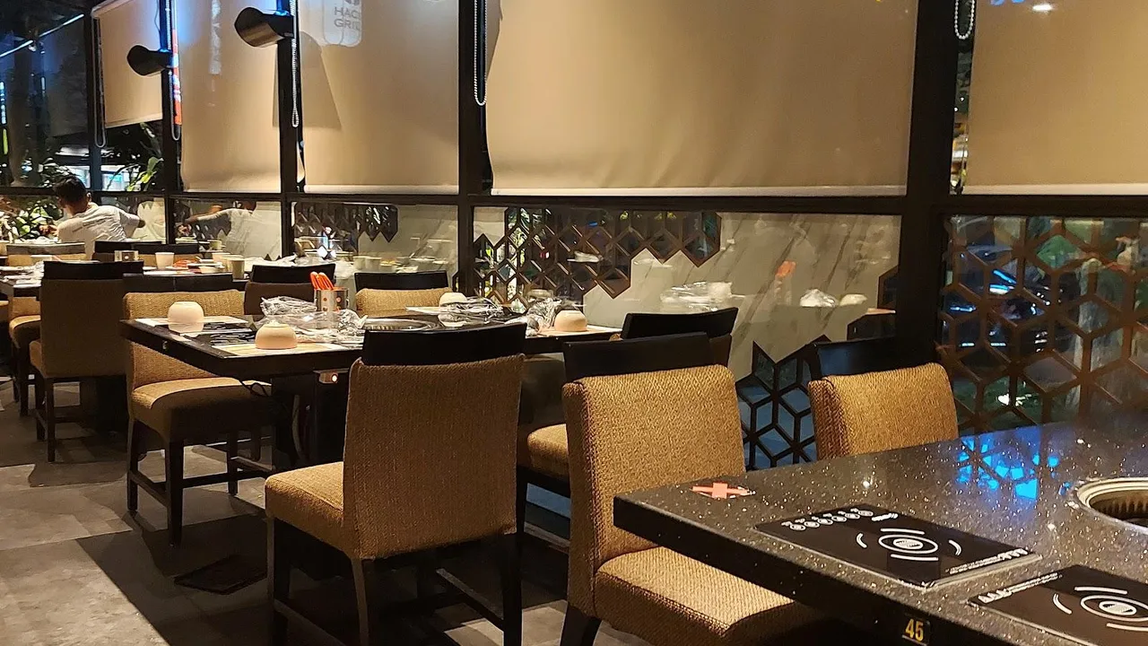 Hachi Grill The Breeze BSD City
