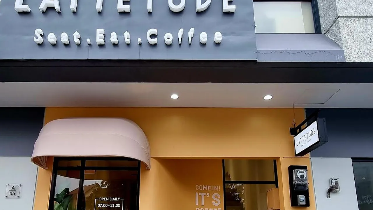Lattetude Seat Eat Coffee BSD