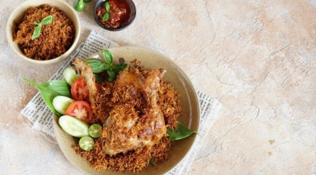 Pecel ayam serundeng, soto betawie teh tika