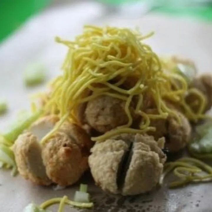 Pempek 7.Ulu Lo-ligo