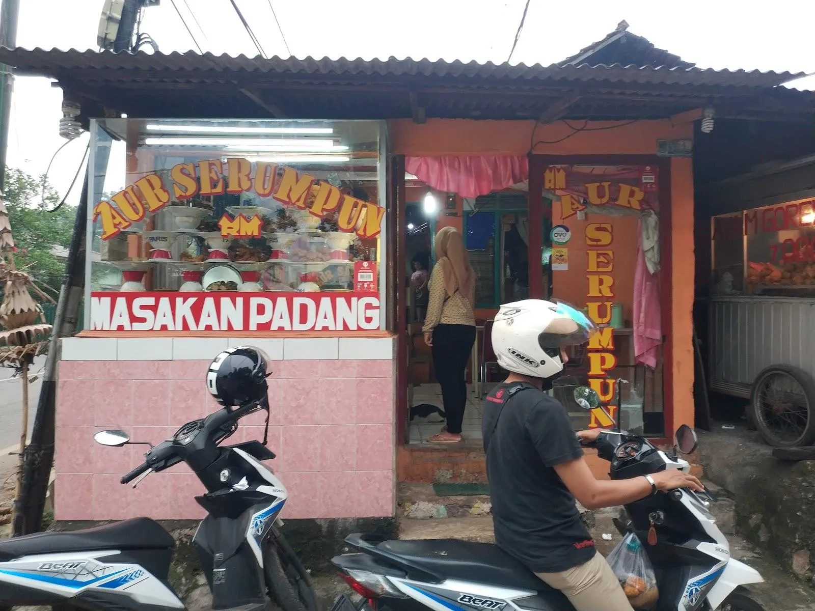 Rumah makan aur serumpun