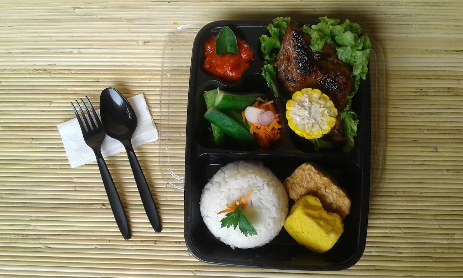 Resto Ayam Bakar Come Eat