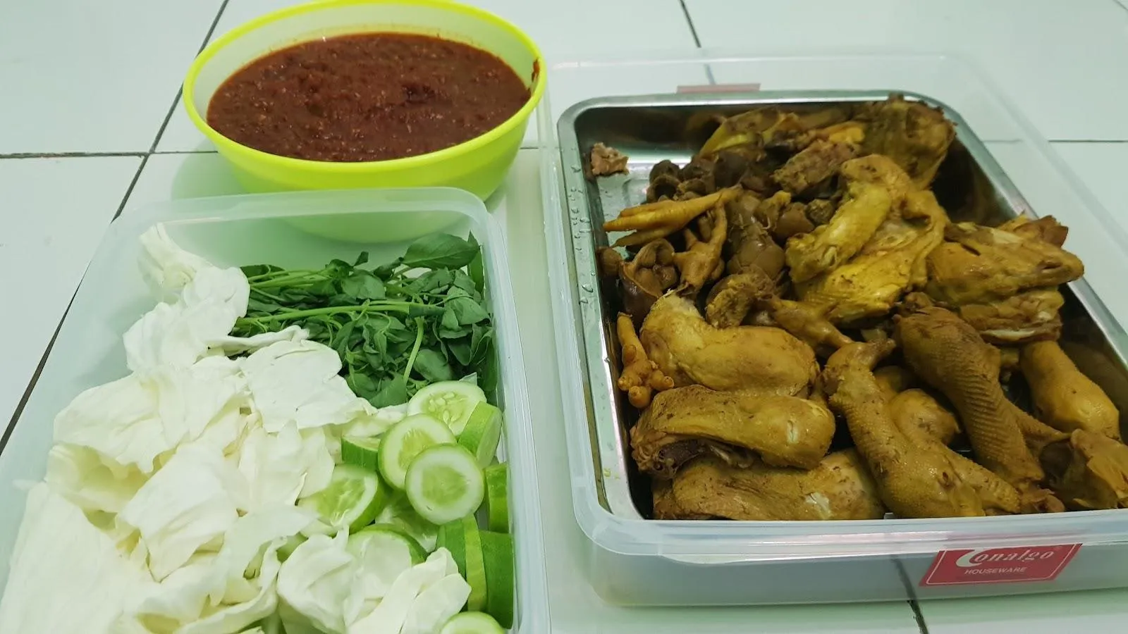 Saung Ayam HALILINTAR