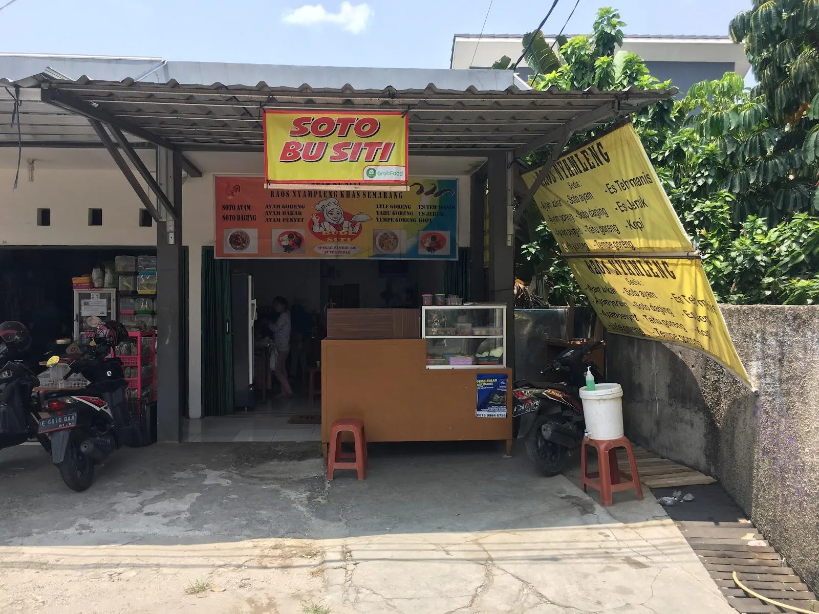 Soto Bu Siti Raos Nyampleng