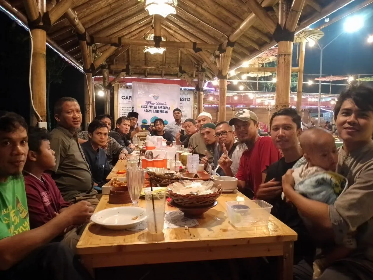 Saung Taman Budiarto ( STB ) Resto&Cafe