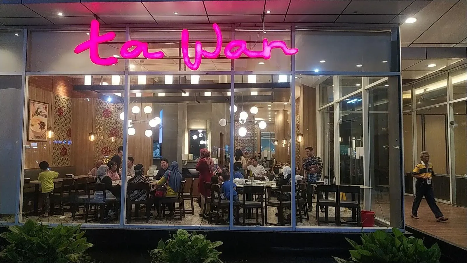 Ta Wan - Living World Alam Sutera