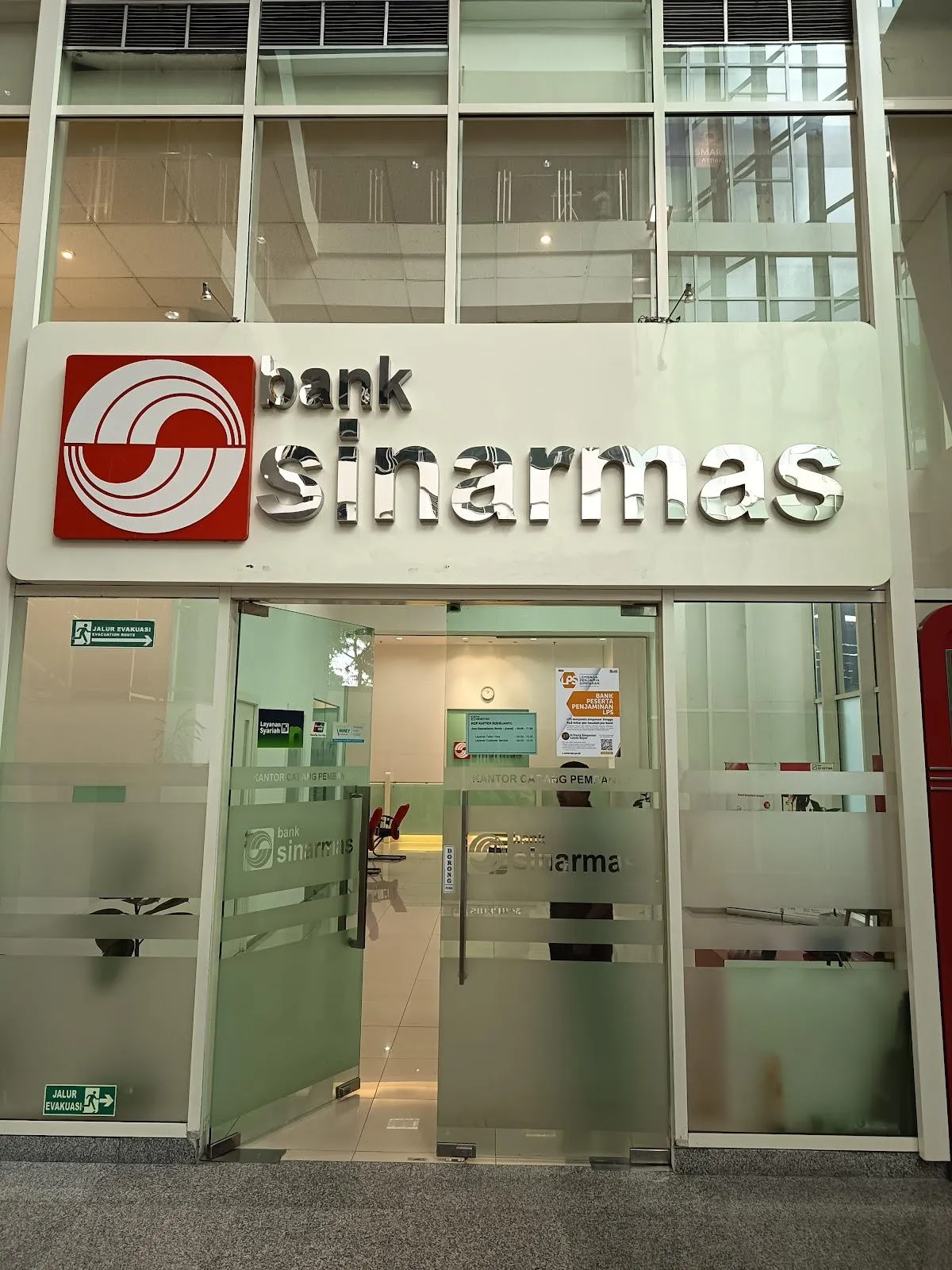 Bank Sinarmas KCP Kapten Soebijanto BSD - Tangerang Selatan