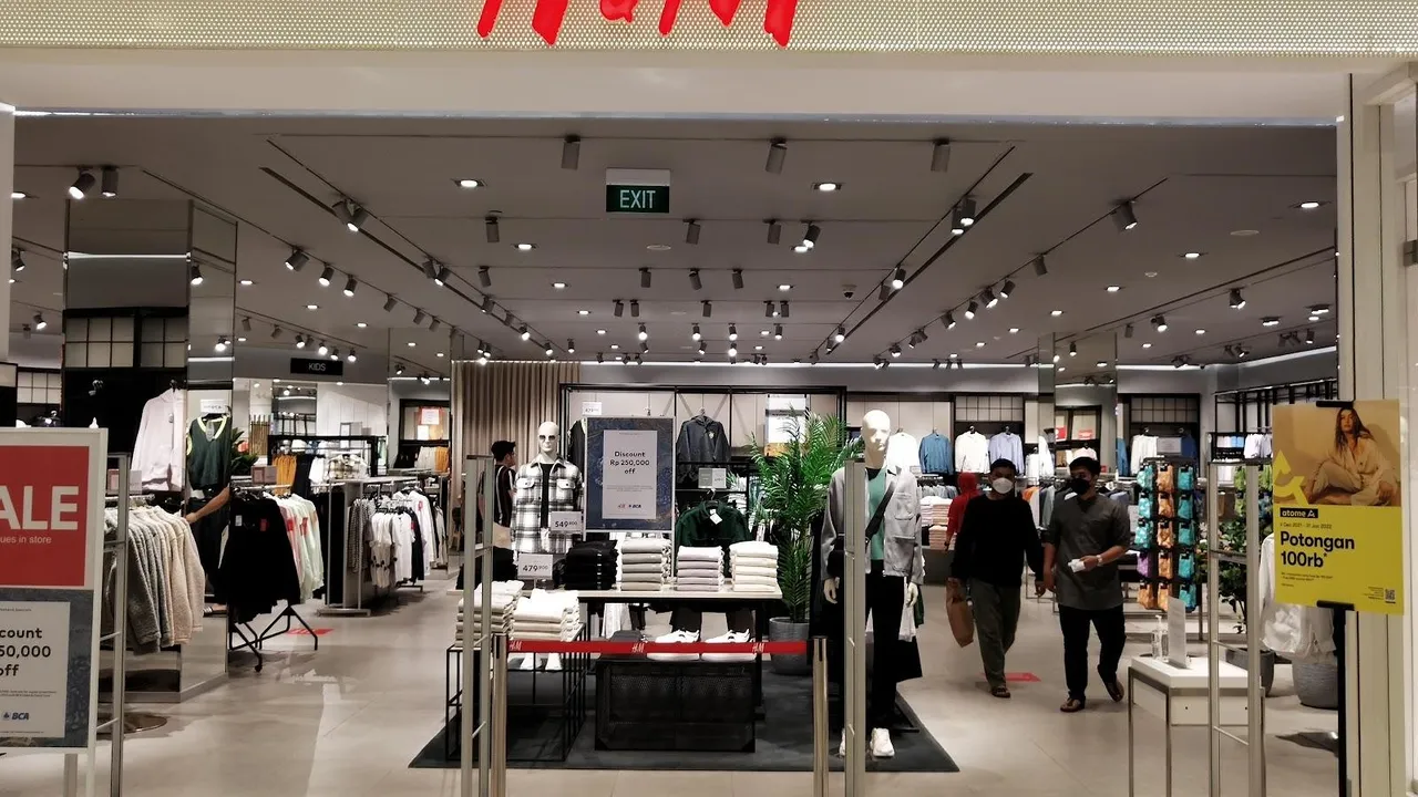 H&M