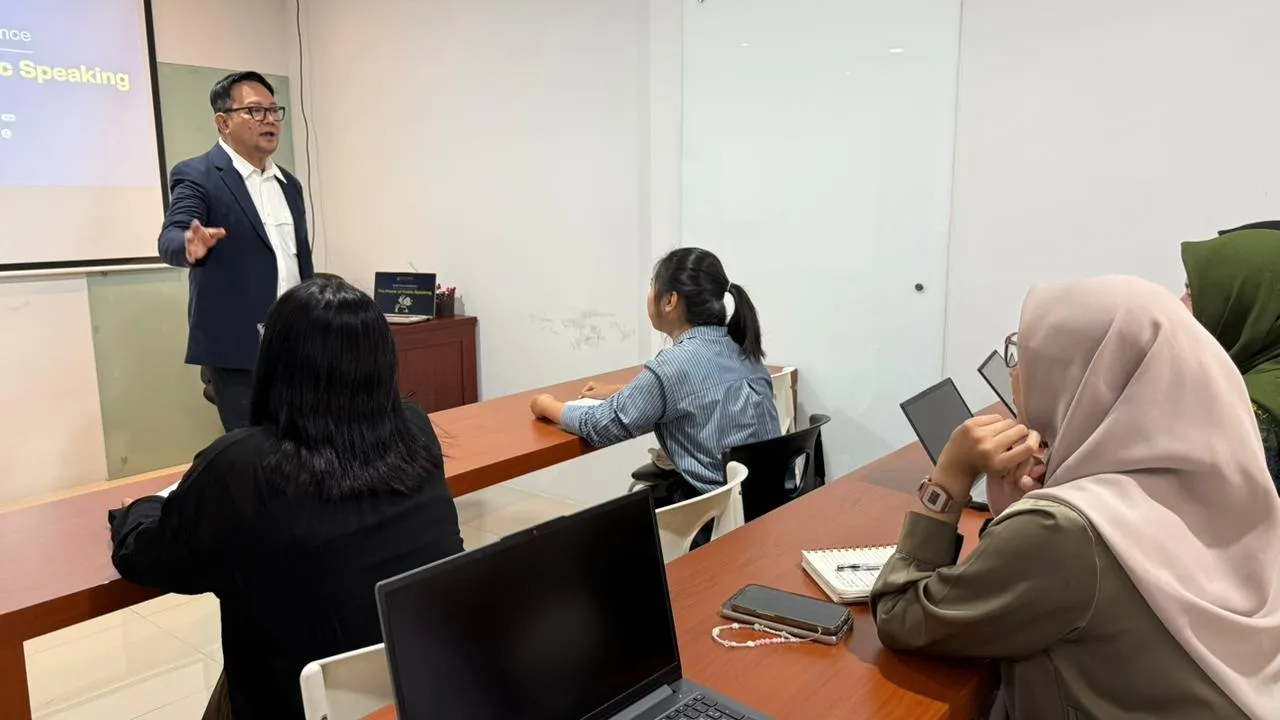 Kilau Speak - Alvin Adam Academy