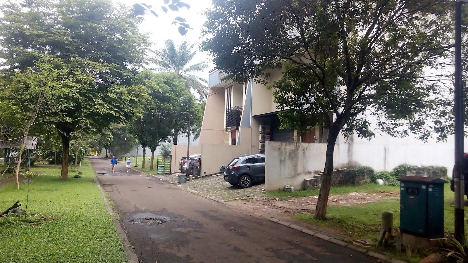 ZEN Rooms Anggrek Loka BSD
