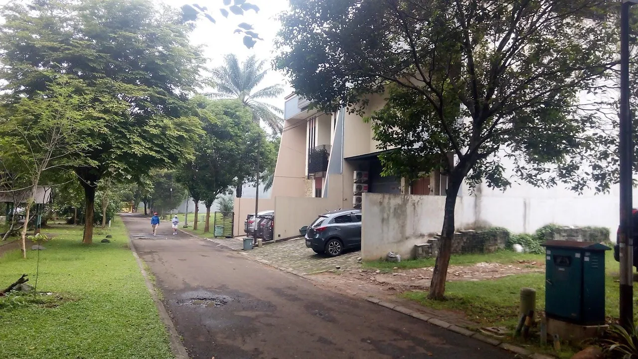 ZEN Rooms Anggrek Loka BSD