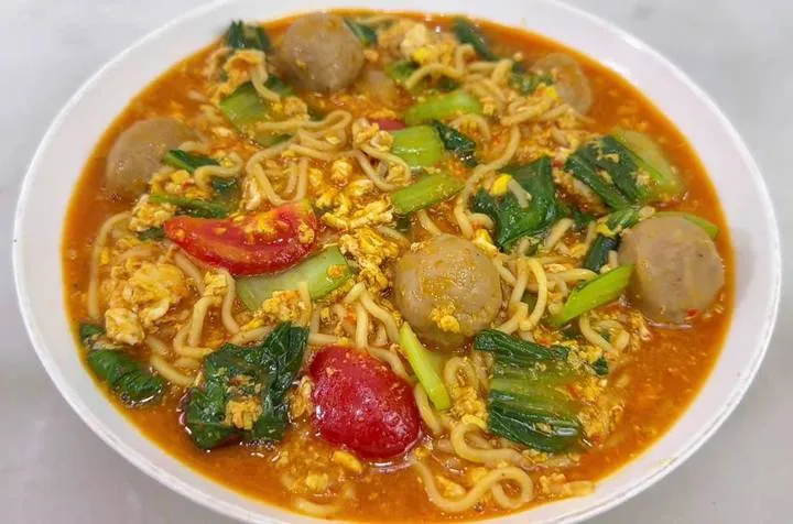 Nasi Goreng dan Es kelapa PakDe Wanto