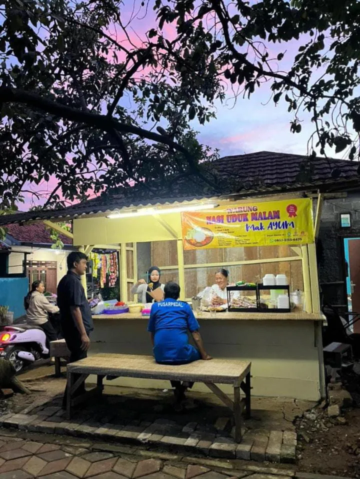Nasi Uduk Malam Mak Ayum