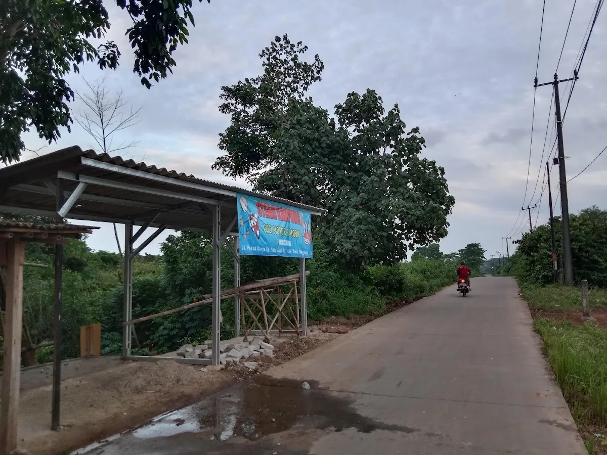 Warung umi iyut dan sebelahan steaman kampung
