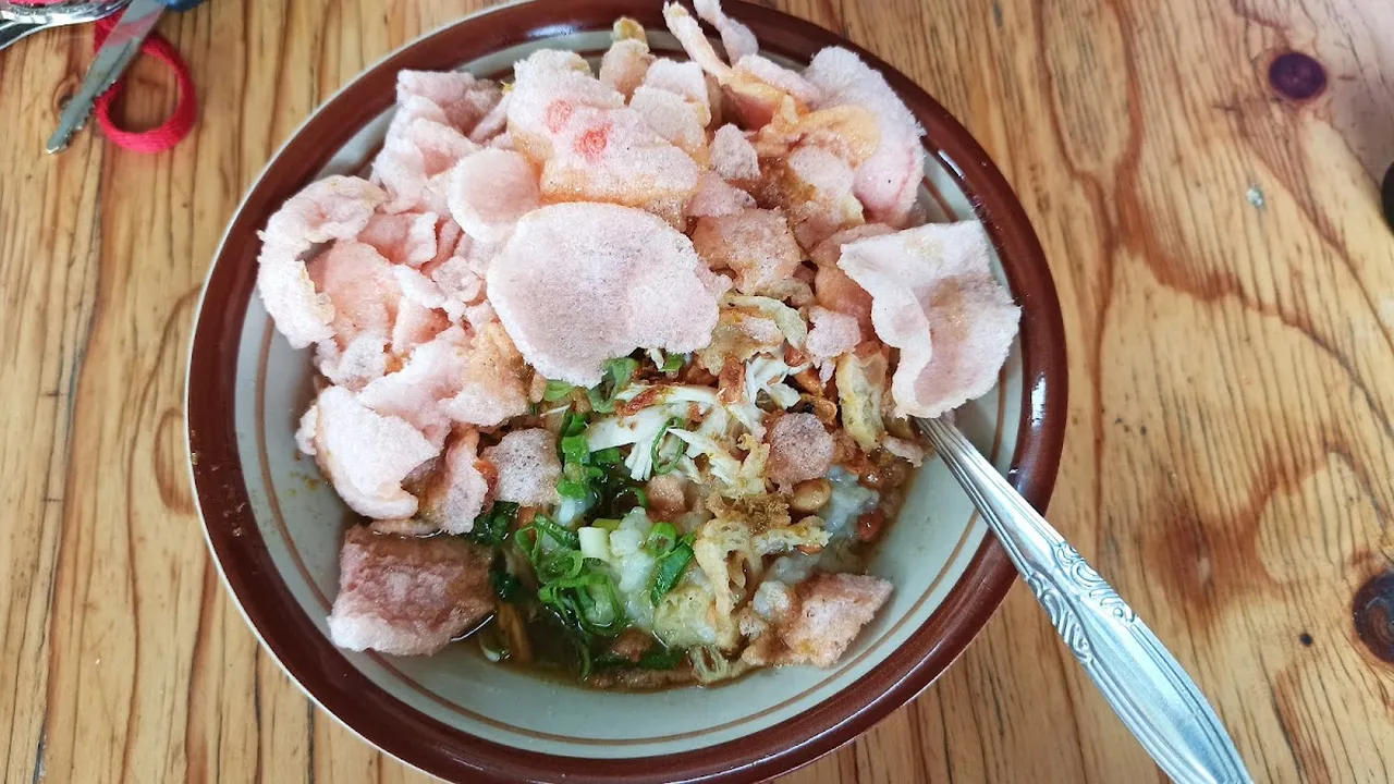 Bubur Ayam Mas Eko, Hutama Karya