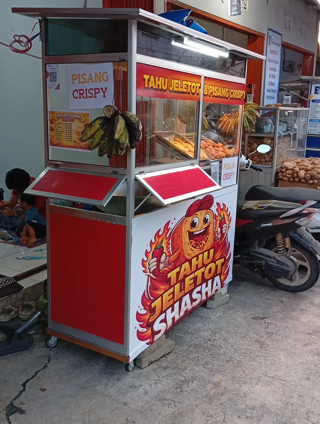 Tahu jeletot Shasha and banana crispy