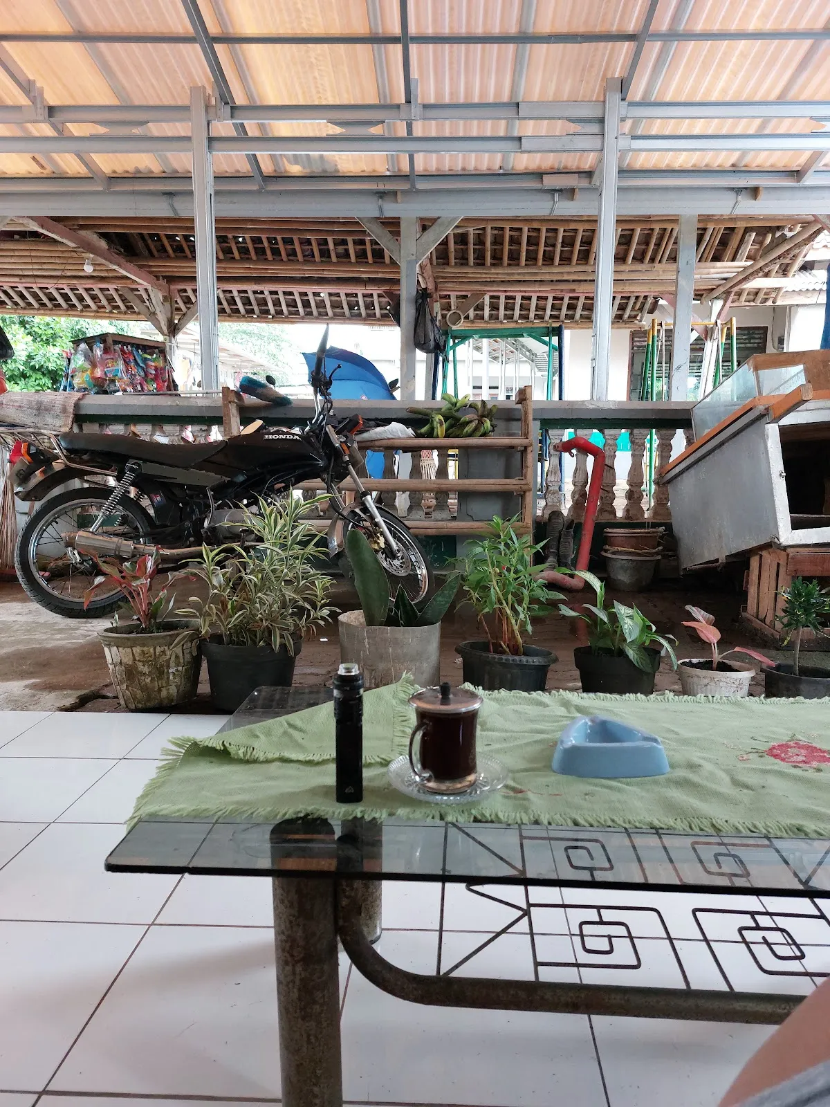 Saung Huntu H. Sueb