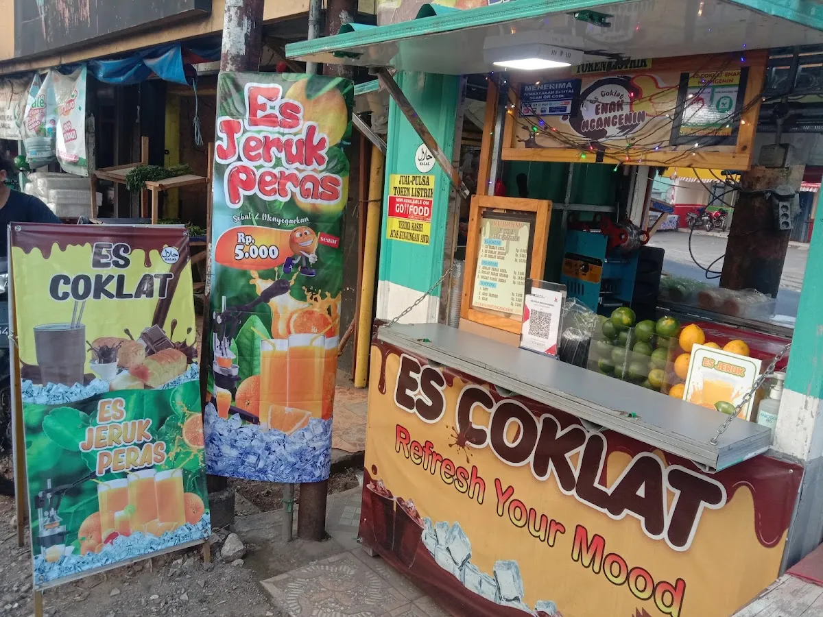 ES COKLAT ENAK NGANGENIN