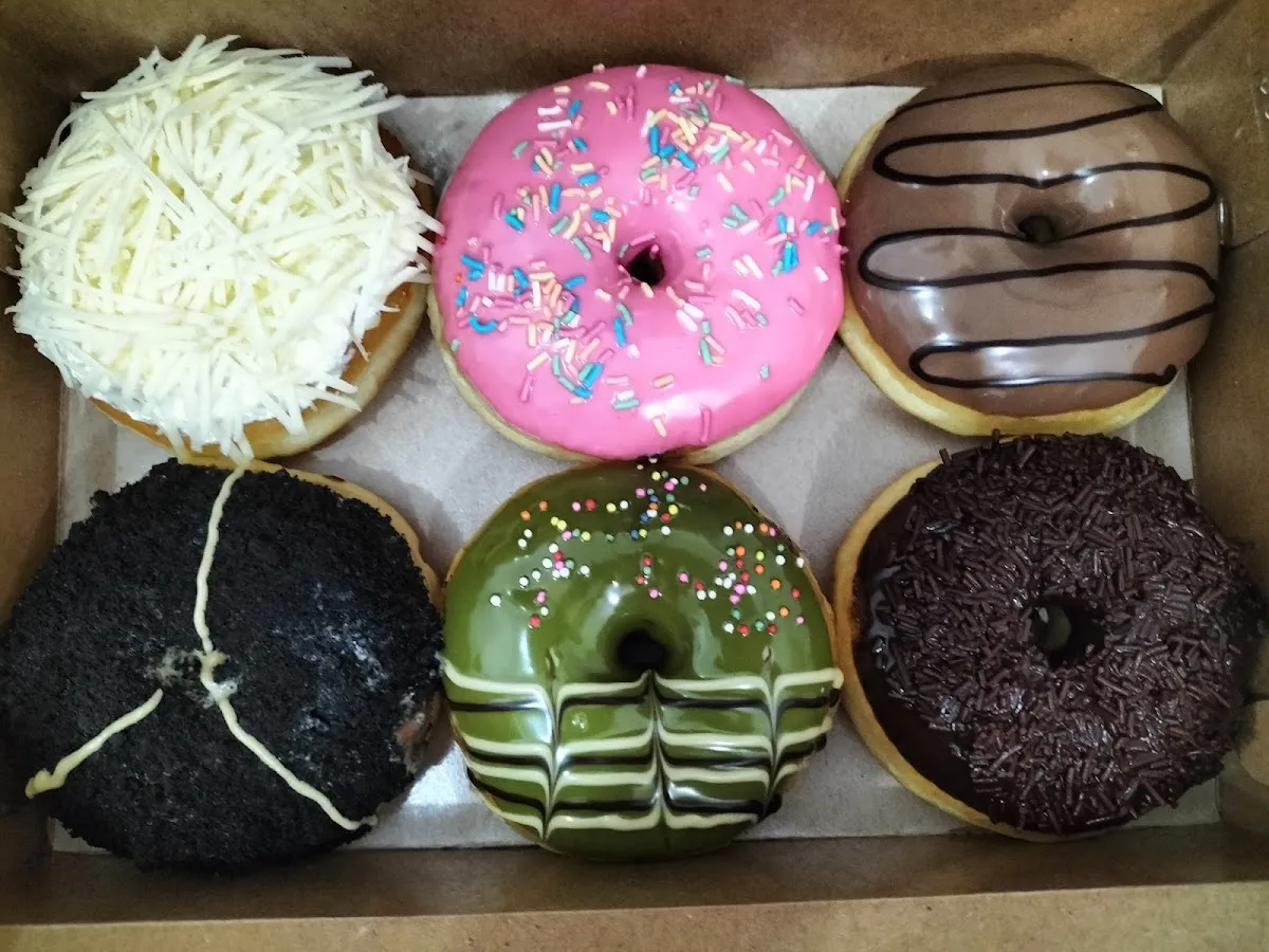 Evan Donuts
