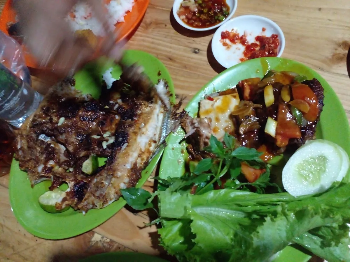 WARUNG SEAFOOD FAISAL
