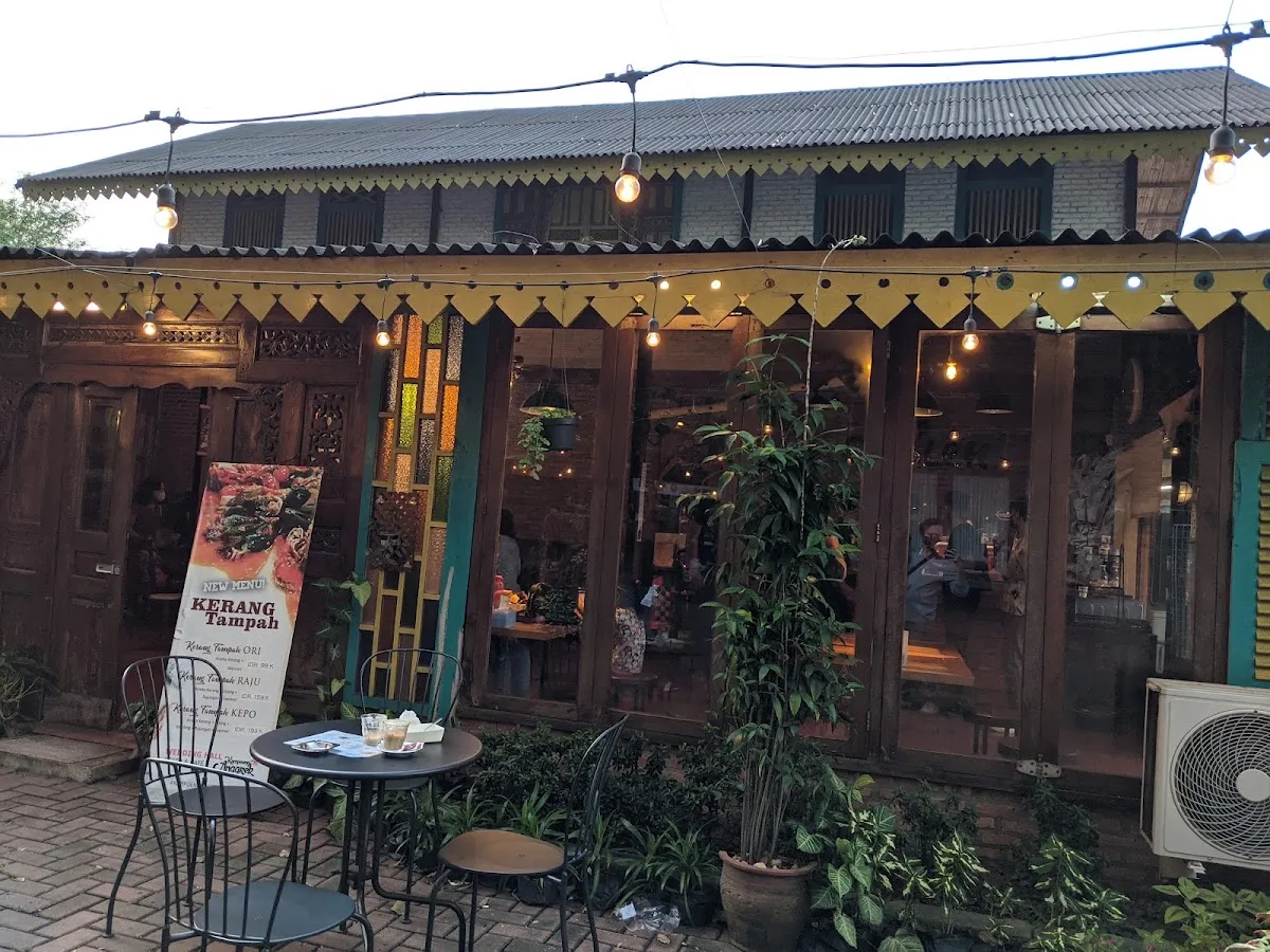 Resto Kampoeng Anggrek