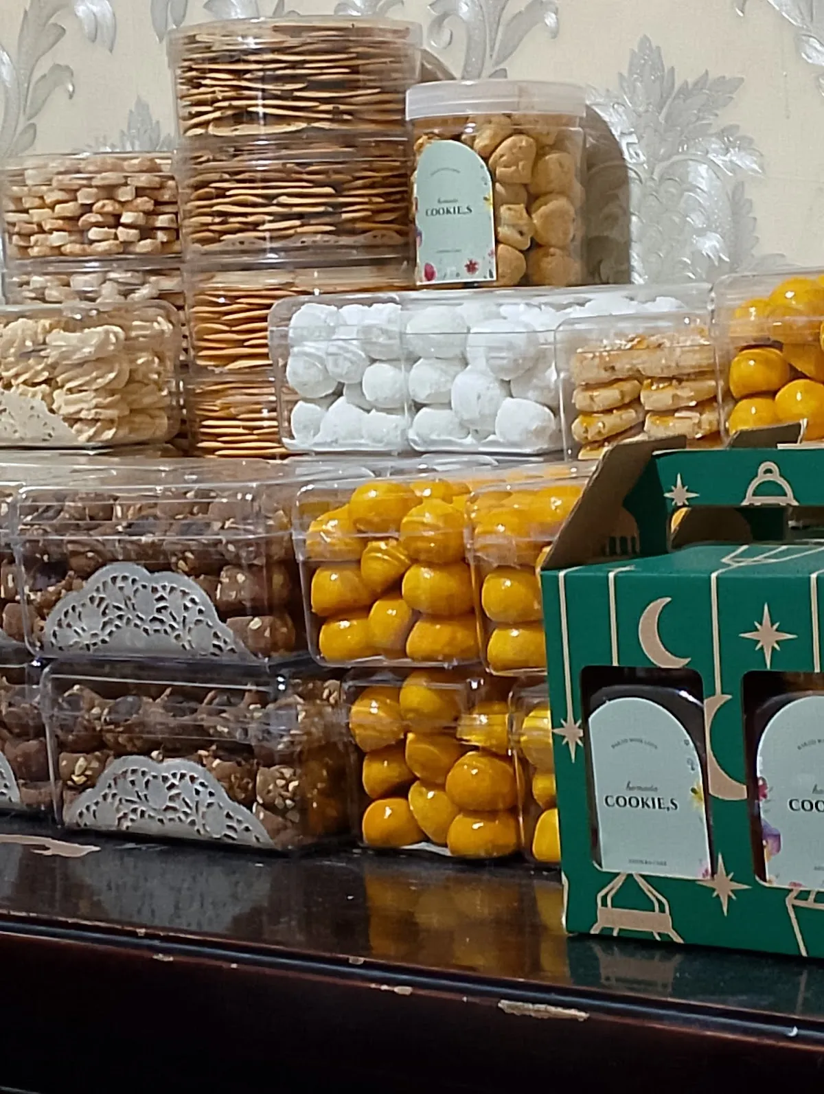 Adzikra Cake & Cookies