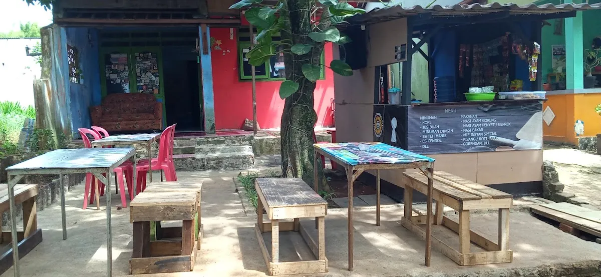 Warung Escape=