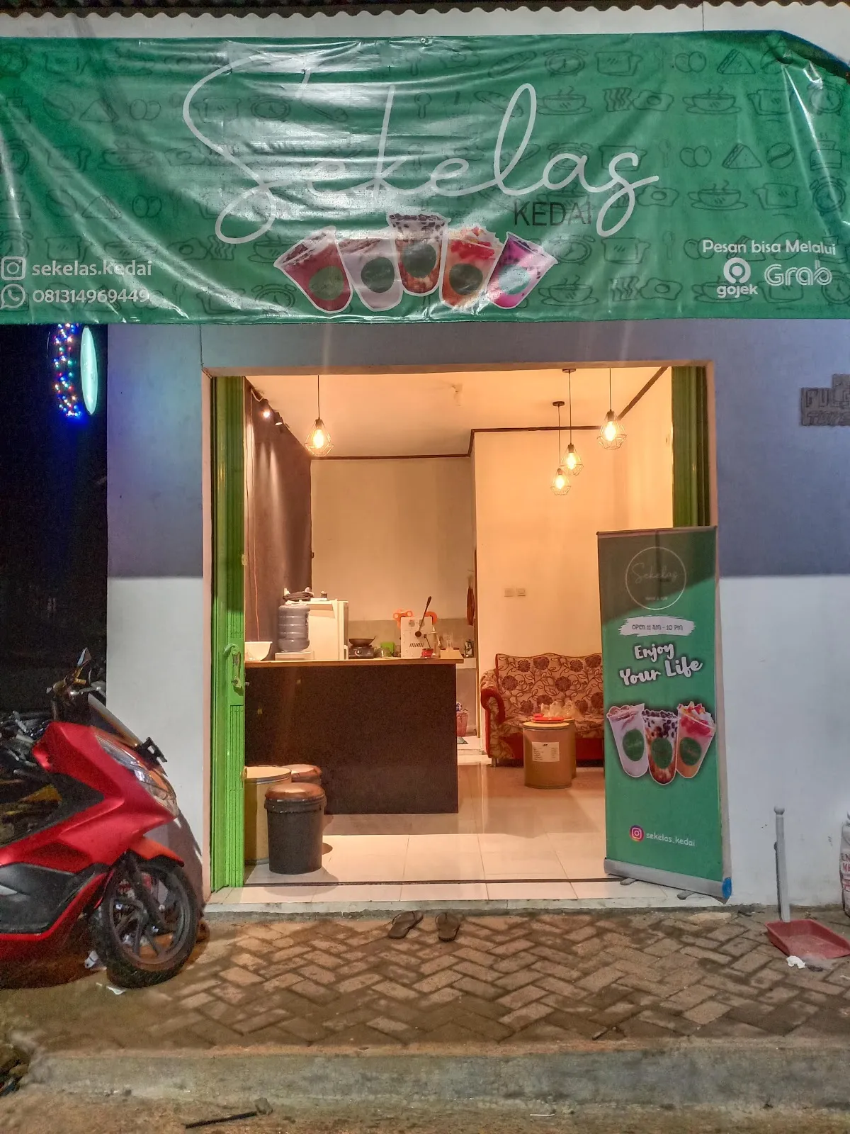 Sekelas Kedai