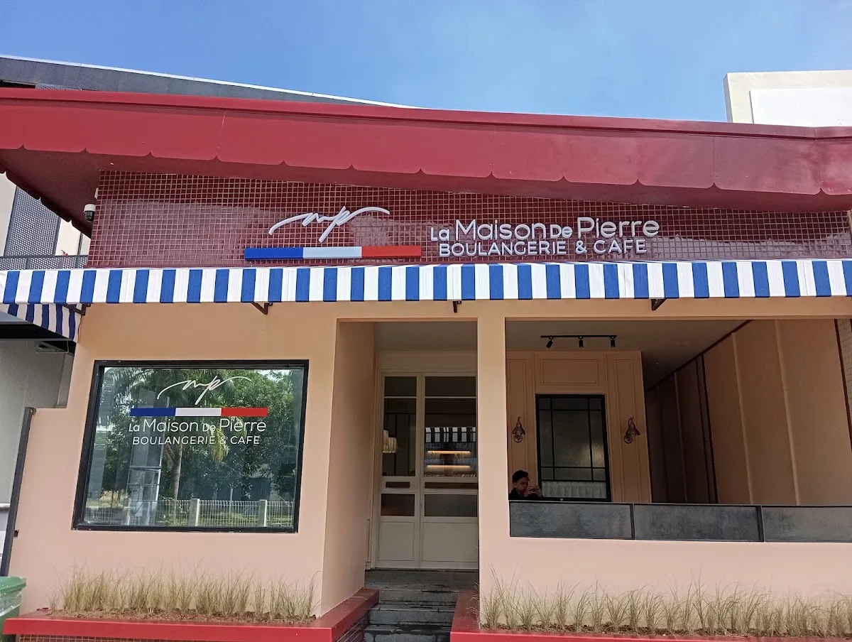 La Maison De Pierre Boulangerie & Cafe, Maison Pierre Taman Tekno