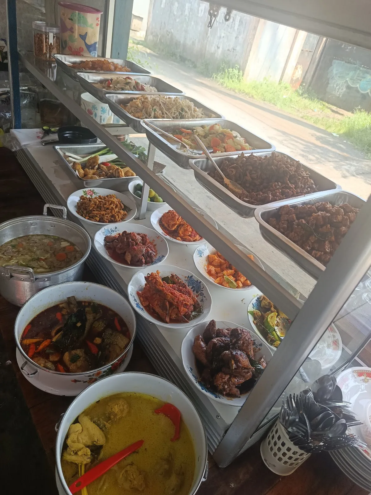 Warung nasi teh echa